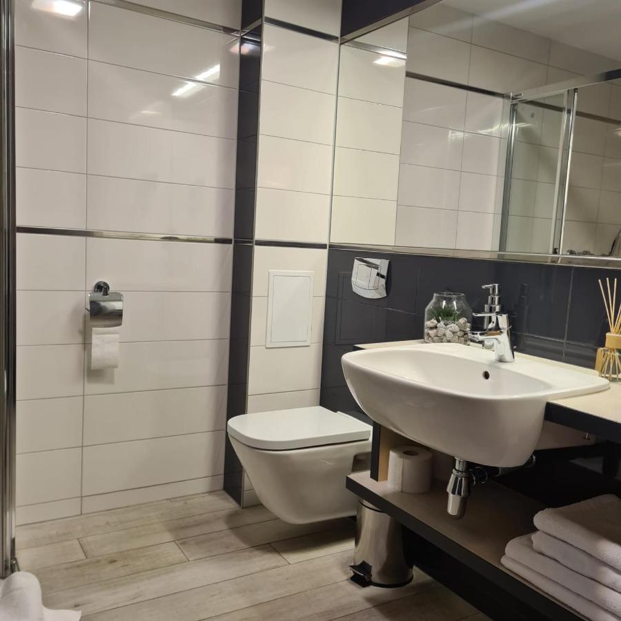 Apartament Czarna Gora Bormio 2 Sienna  Eksteriør billede